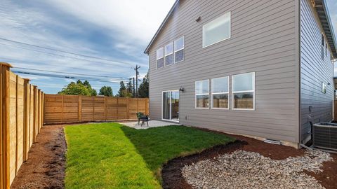 Tiny photo for 20592 Button Brush Avenue, Bend, OR 97702 (MLS # 220212405)