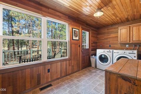 Tiny photo for 69173 Bay Drive, Sisters, OR 97759 (MLS # 220229647)