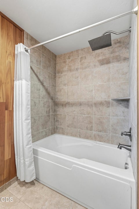 Tiny photo for 69173 Bay Drive, Sisters, OR 97759 (MLS # 220229647)