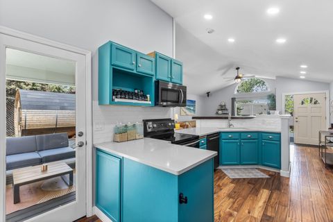 Tiny photo for 2807 NE Lotno Drive, Bend, OR 97701 (MLS # 220219734)