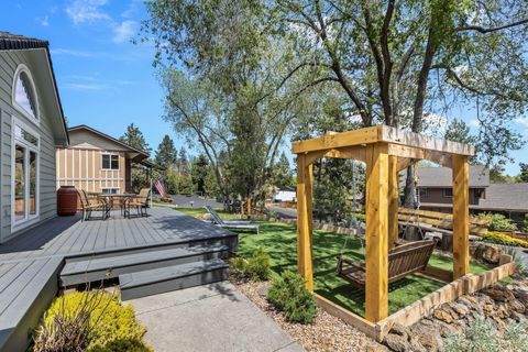 Tiny photo for 2807 NE Lotno Drive, Bend, OR 97701 (MLS # 220219734)