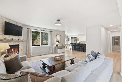 Tiny photo for 466 NW Flagline Drive, Bend, OR 97703 (MLS # 220227172)
