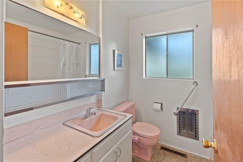 Tiny photo for 714 NE Riddle Drive, Grants Pass, OR 97526 (MLS # 220214330)