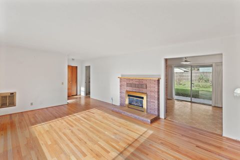 Tiny photo for 714 NE Riddle Drive, Grants Pass, OR 97526 (MLS # 220214330)