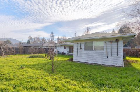 Tiny photo for 714 NE Riddle Drive, Grants Pass, OR 97526 (MLS # 220214330)