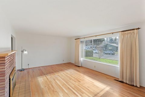 Tiny photo for 714 NE Riddle Drive, Grants Pass, OR 97526 (MLS # 220214330)