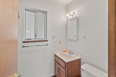 Tiny photo for 714 NE Riddle Drive, Grants Pass, OR 97526 (MLS # 220214330)