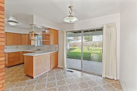 Tiny photo for 714 NE Riddle Drive, Grants Pass, OR 97526 (MLS # 220214330)