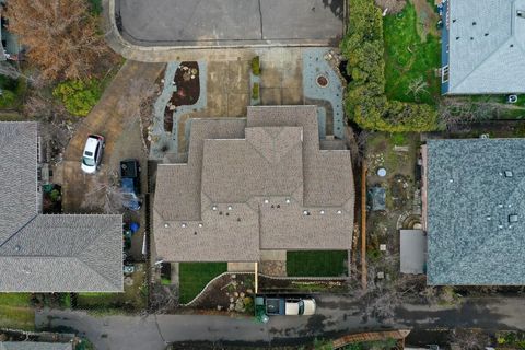 Tiny photo for 115 Oak Meadows Place, Ashland, OR 97520 (MLS # 220215363)