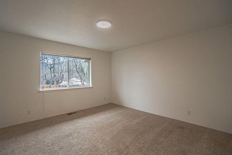 Tiny photo for 115 Oak Meadows Place, Ashland, OR 97520 (MLS # 220215363)