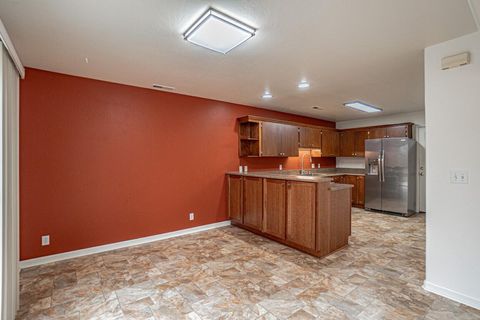 Tiny photo for 115 Oak Meadows Place, Ashland, OR 97520 (MLS # 220215363)