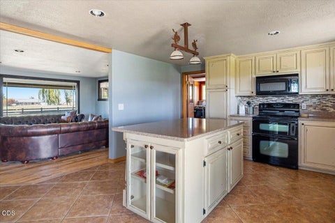 Tiny photo for 11288 SW Highway 126, Powell Butte, OR 97753 (MLS # 220229813)