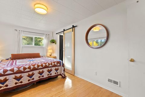 Tiny photo for 845 NE 8th Street, Bend, OR 97701 (MLS # 220211062)