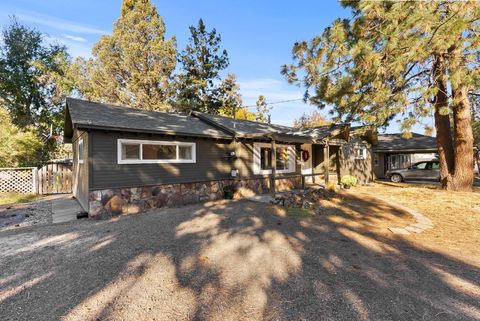 Tiny photo for 845 NE 8th Street, Bend, OR 97701 (MLS # 220211062)