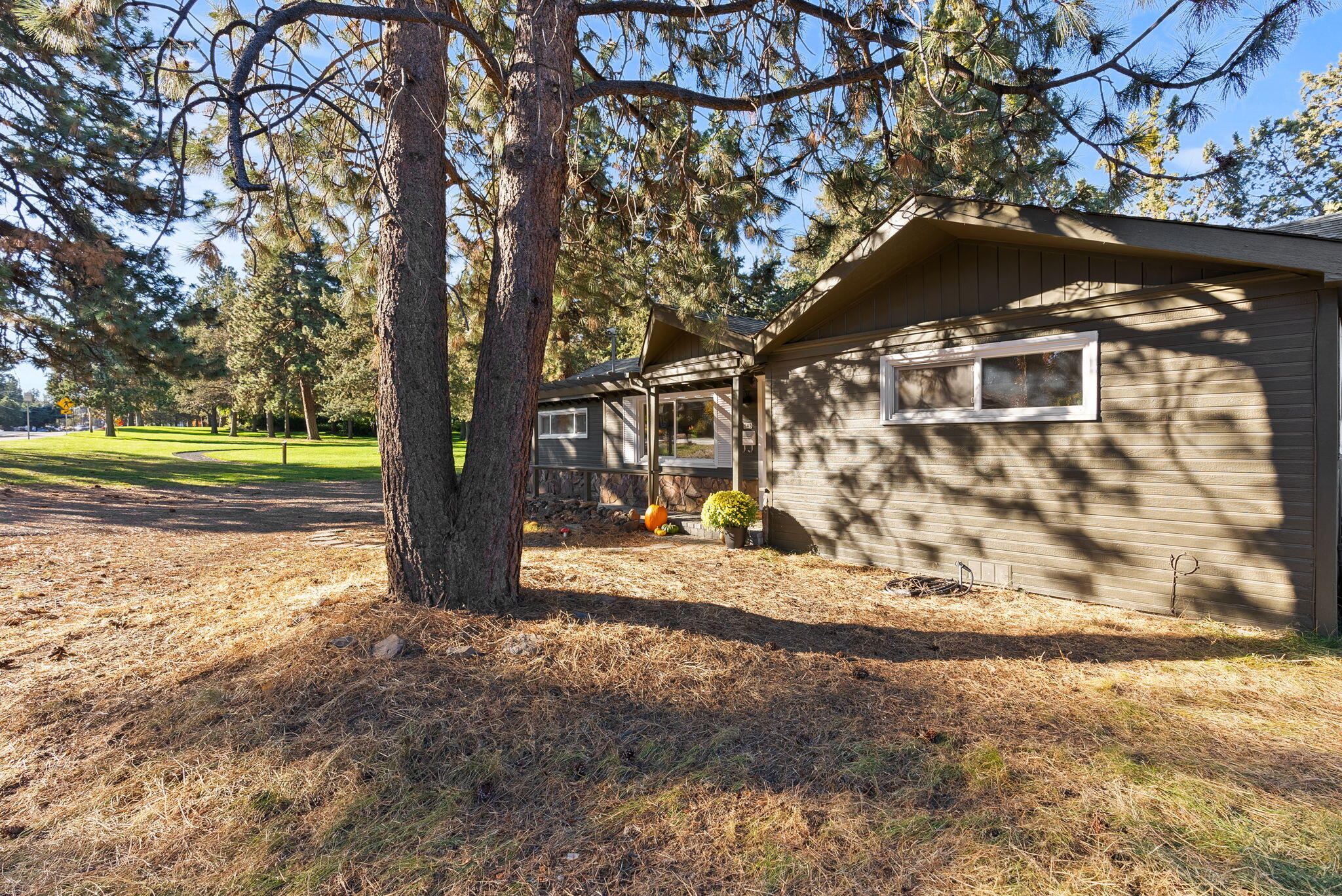 845 NE 8th Street