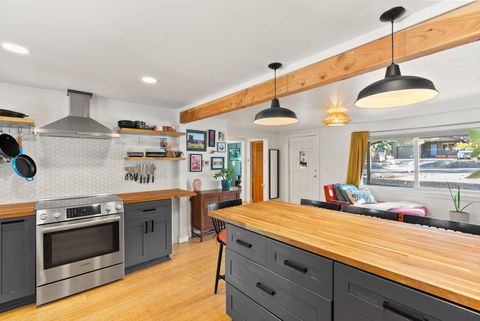 Tiny photo for 845 NE 8th Street, Bend, OR 97701 (MLS # 220211062)