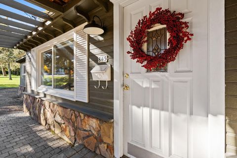 Tiny photo for 845 NE 8th Street, Bend, OR 97701 (MLS # 220211062)