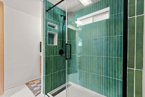 Tiny photo for 845 NE 8th Street, Bend, OR 97701 (MLS # 220211062)