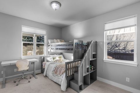 Tiny photo for 920 NW 15th Street, Redmond, OR 97756 (MLS # 220212772)