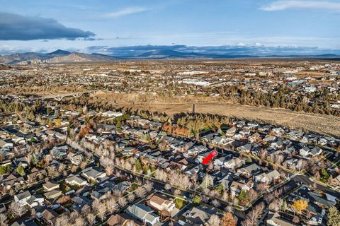 Tiny photo for 920 NW 15th Street, Redmond, OR 97756 (MLS # 220212772)