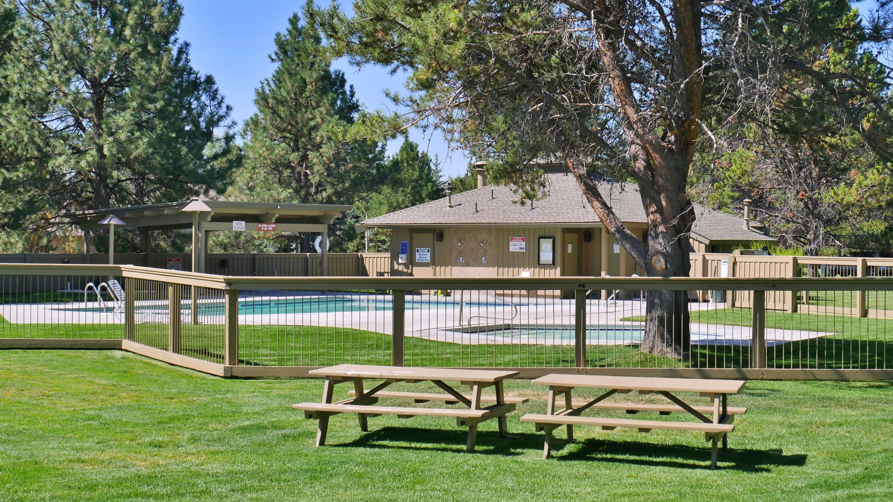 Quelah Condos - Residential