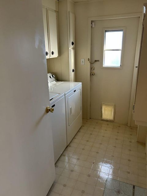 Tiny photo for 118 Briarwood Way, Grants Pass, OR 97526 (MLS # 220214062)