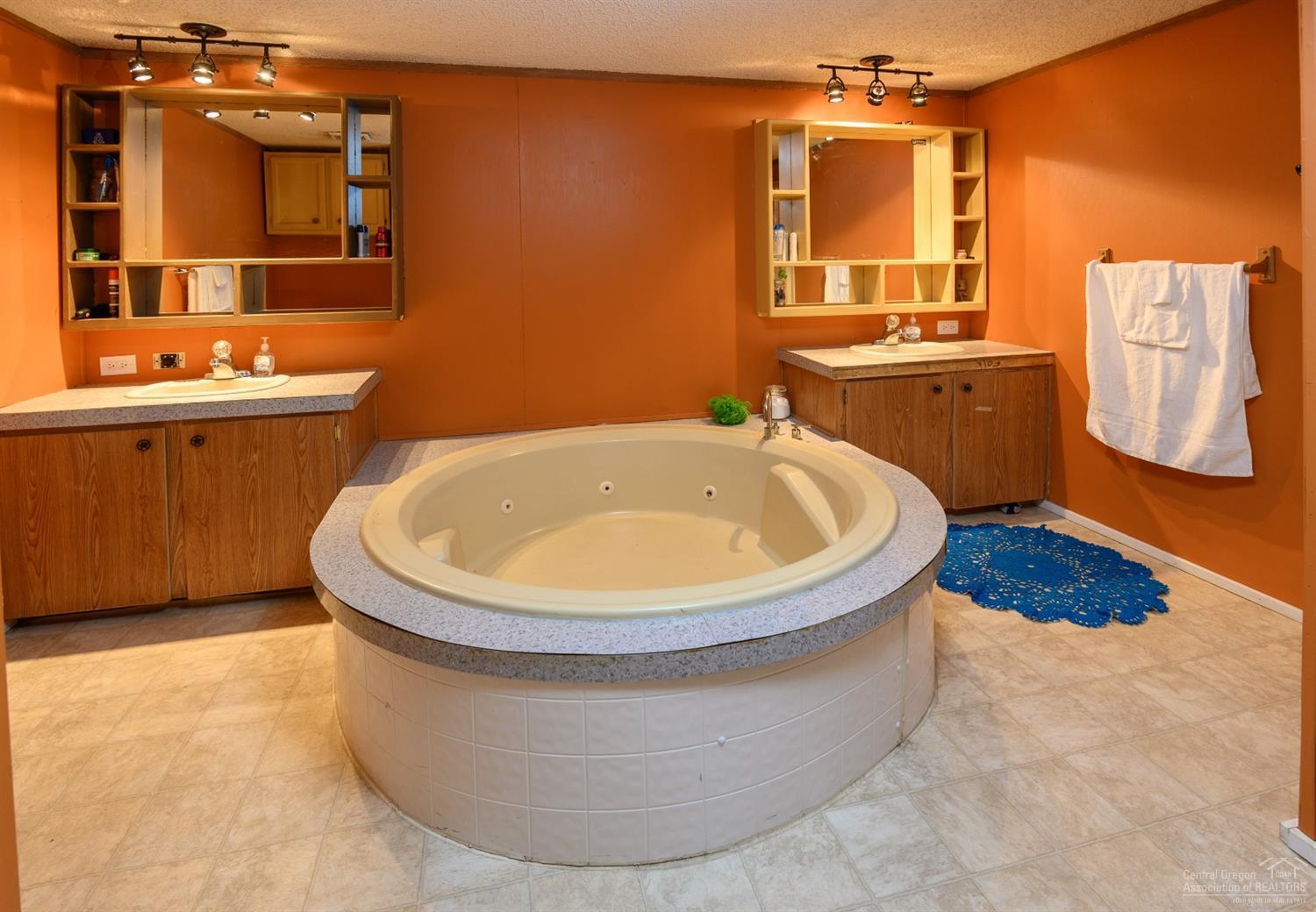 Tetherow Crossing - Residential