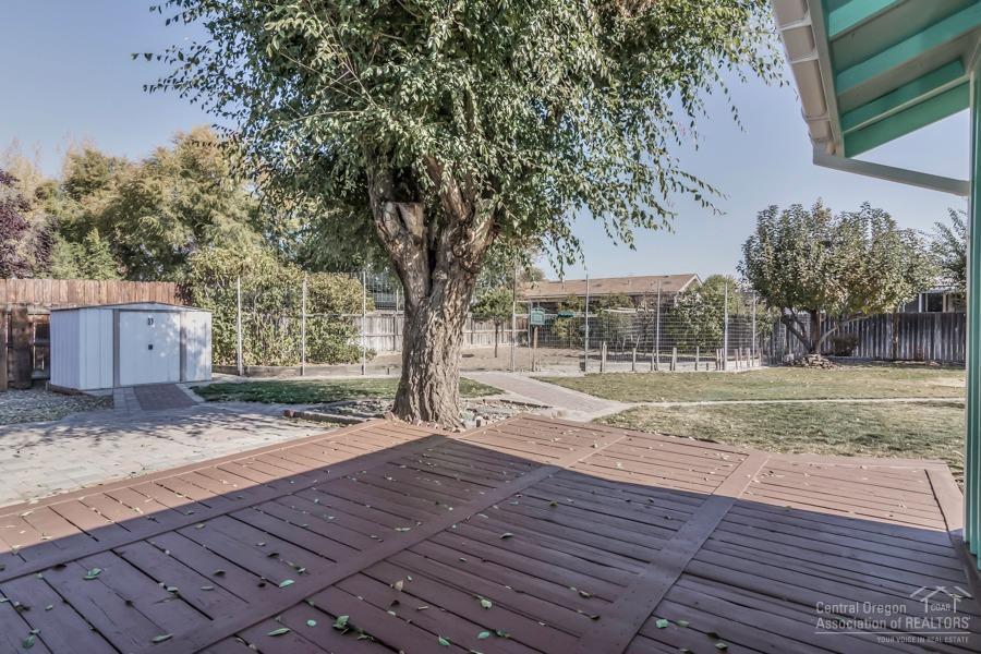 Hillcrest J - Residential