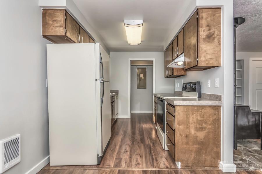 Hillcrest J - Residential