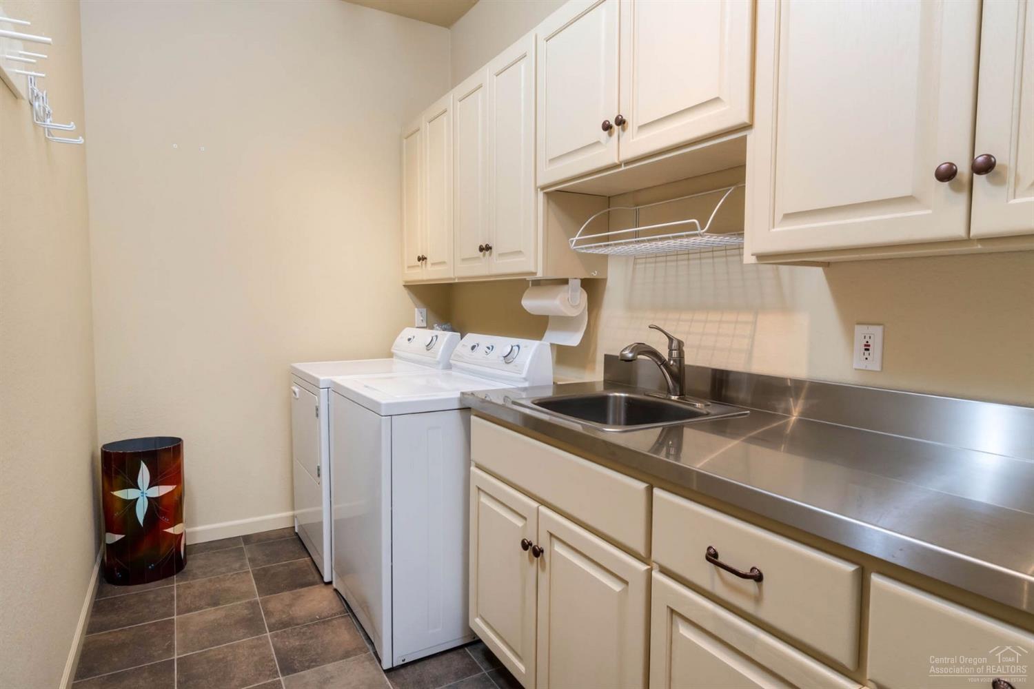 River Bluff Estate - Residential