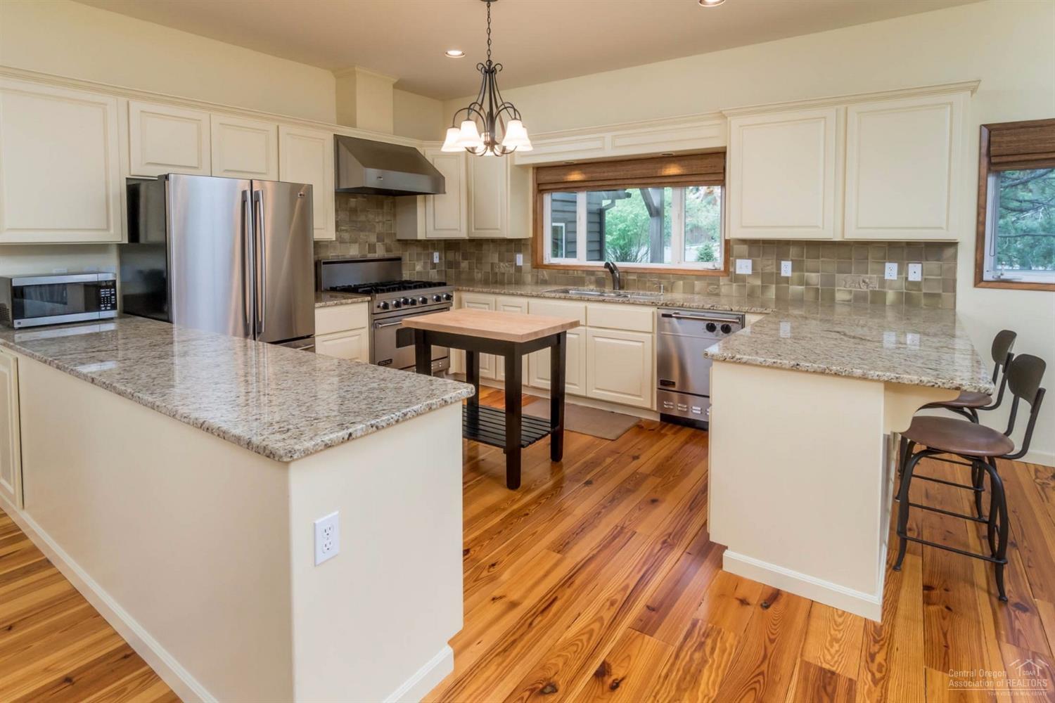 River Bluff Estate - Residential