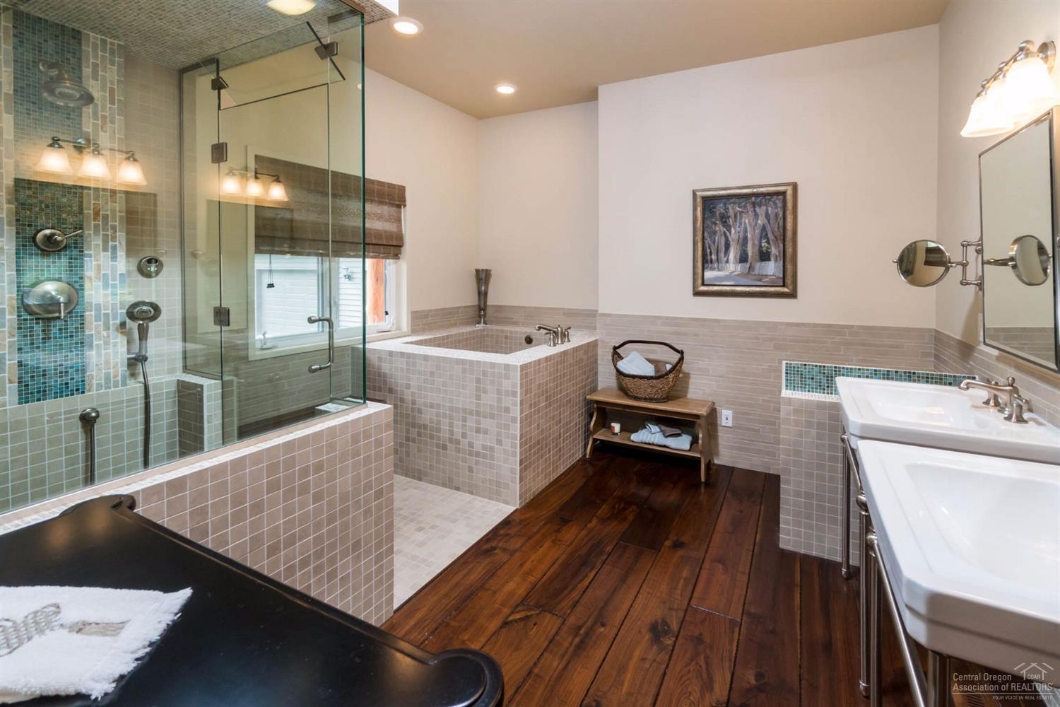 River Bluff Estate - Residential