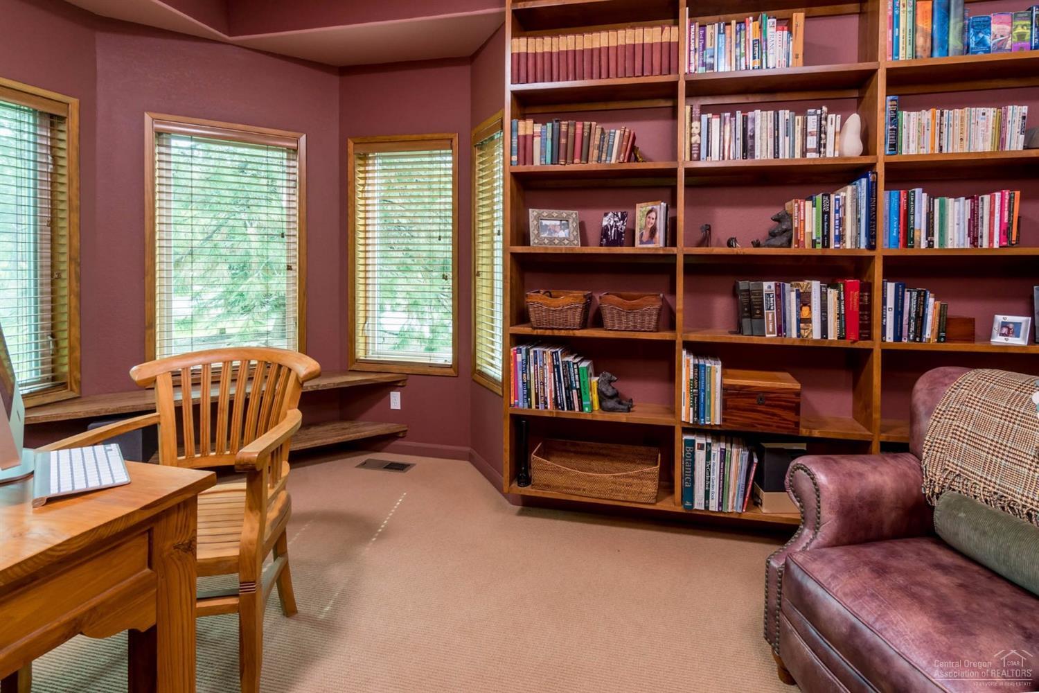 River Bluff Estate - Residential