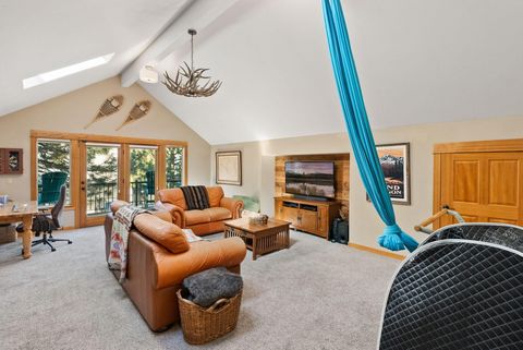 Tiny photo for 2405 NW Skyline Ranch Road, Bend, OR 97703 (MLS # 220213361)