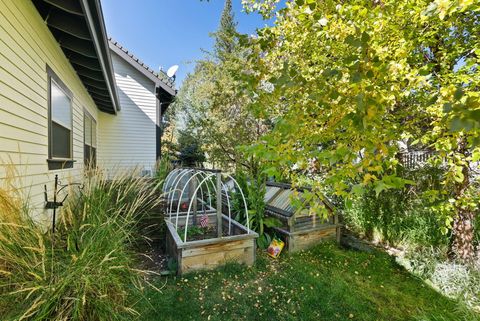 Tiny photo for 2405 NW Skyline Ranch Road, Bend, OR 97703 (MLS # 220213361)