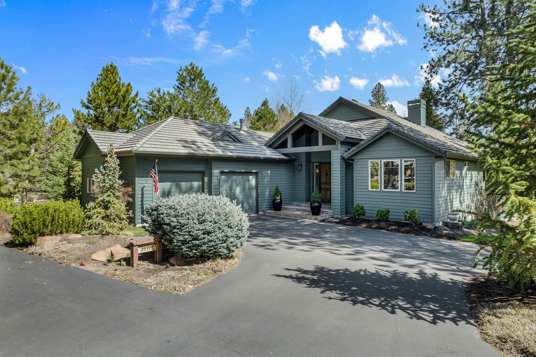 19591 Green Lakes Loop