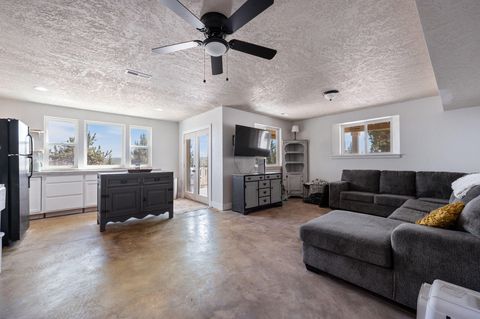 Tiny photo for 444 NW Pinecrest Drive, Prineville, OR 97754 (MLS # 220216976)