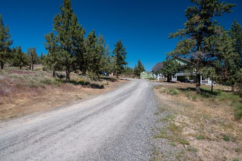 Tiny photo for 444 NW Pinecrest Drive, Prineville, OR 97754 (MLS # 220216976)