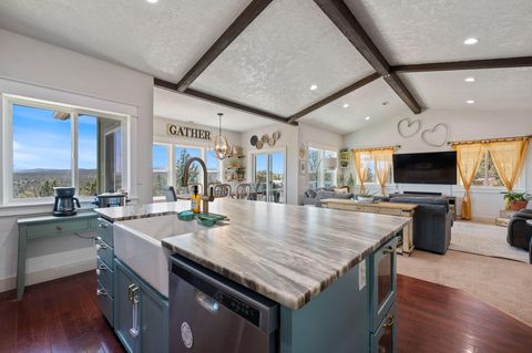 Tiny photo for 444 NW Pinecrest Drive, Prineville, OR 97754 (MLS # 220216976)