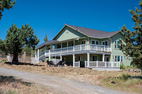 Tiny photo for 444 NW Pinecrest Drive, Prineville, OR 97754 (MLS # 220216976)