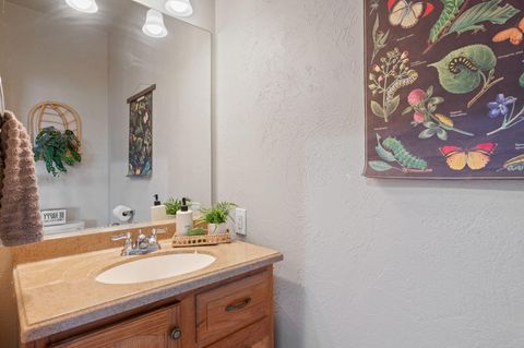 Tiny photo for 444 NW Pinecrest Drive, Prineville, OR 97754 (MLS # 220216976)