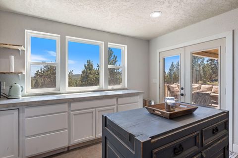 Tiny photo for 444 NW Pinecrest Drive, Prineville, OR 97754 (MLS # 220216976)