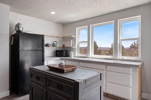 Tiny photo for 444 NW Pinecrest Drive, Prineville, OR 97754 (MLS # 220216976)