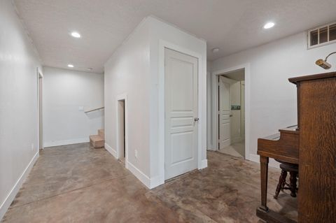 Tiny photo for 444 NW Pinecrest Drive, Prineville, OR 97754 (MLS # 220216976)