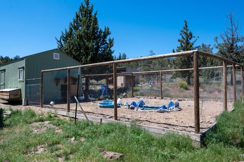 Tiny photo for 444 NW Pinecrest Drive, Prineville, OR 97754 (MLS # 220216976)