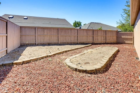 Tiny photo for 977 Fairview Court, Eagle Point, OR 97524 (MLS # 220226853)