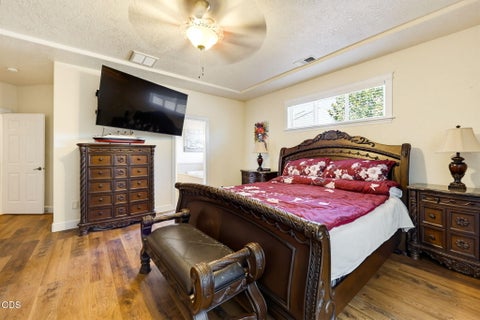 Tiny photo for 977 Fairview Court, Eagle Point, OR 97524 (MLS # 220226853)