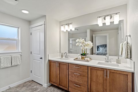 Tiny photo for 3099 Mt. Thielsen Drive #66, Medford, OR 97504 (MLS # 220217558)