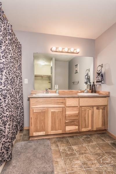 Paulina Peaks - Residential