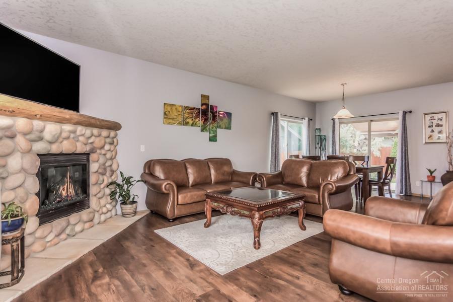 Paulina Peaks - Residential